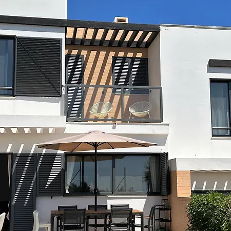 Villa Three Bedroom Sea View Townhouse *