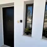 וילה Three Bedroom Sea View Townhouse *