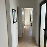 Three Bedroom Sea View Townhouse וילה