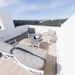 וילה Three Bedroom Sea View Townhouse אלבופיירה