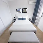 Three Bedroom Sea View Townhouse *