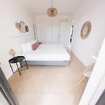Three Bedroom Sea View Townhouse וילה *