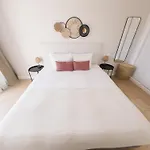 Three Bedroom Sea View Townhouse וילה