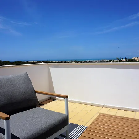 Three Bedroom Sea View Townhouse *