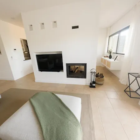 Three Bedroom Sea View Townhouse البوفيرا