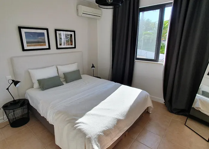 Three Bedroom Sea View Townhouse البوفيرا