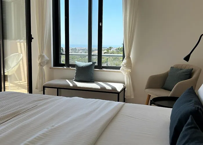 Three Bedroom Sea View Townhouse * البوفيرا