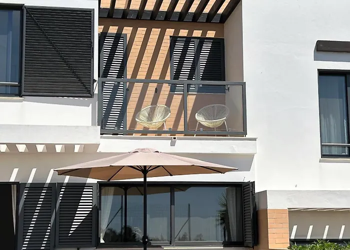 فيلة Three Bedroom Sea View Townhouse *