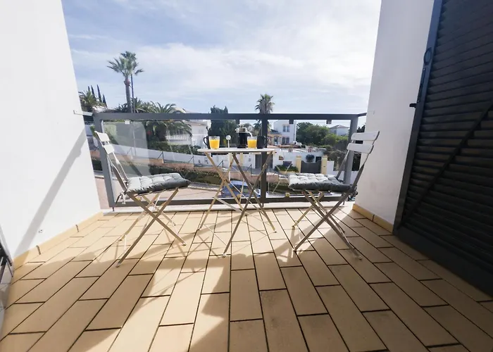 Three Bedroom Sea View Townhouse البوفيرا