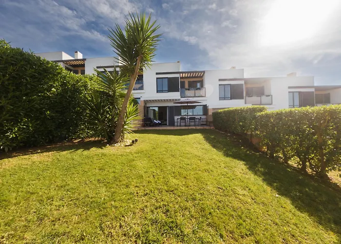 Three Bedroom Sea View Townhouse